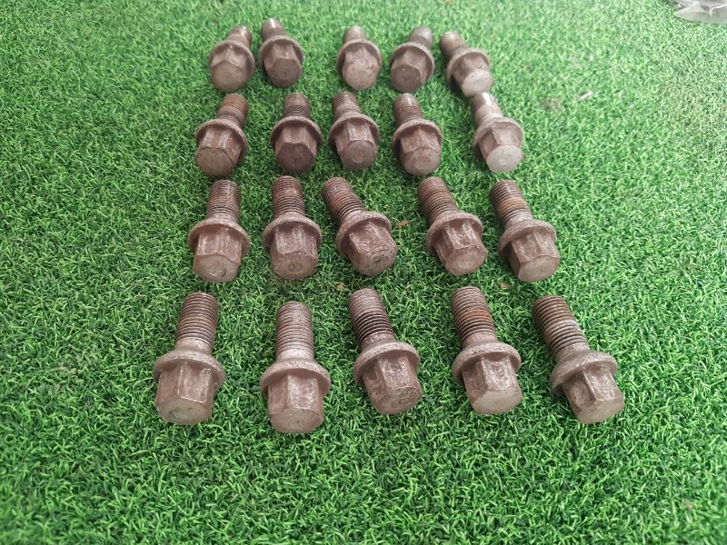 колесные гайки