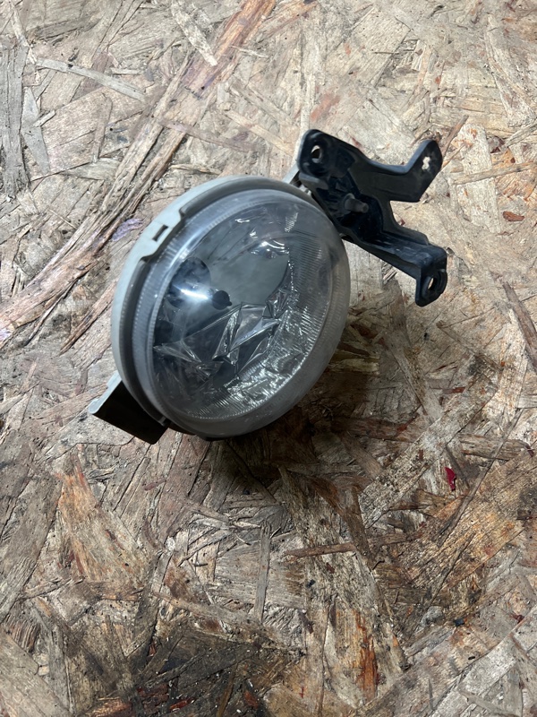 фара противотуманная