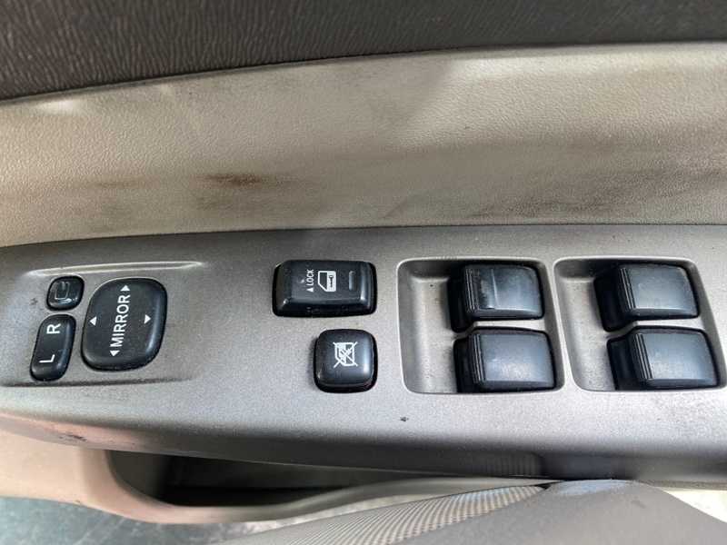 блок управления стеклами - Toyota PRIUS