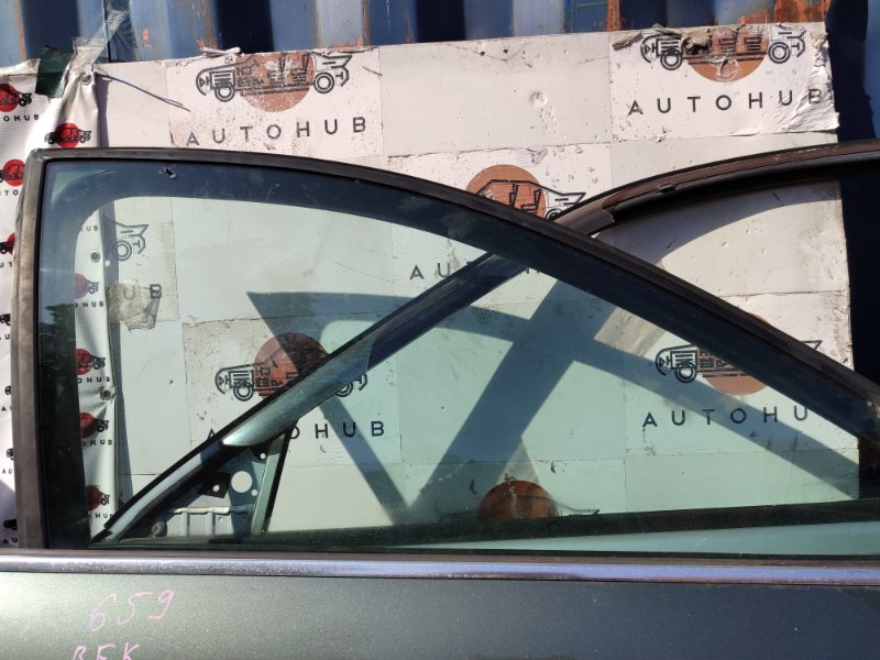 Боковое стекло - Audi A6