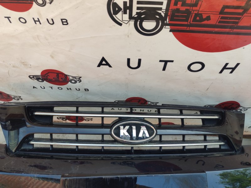 решетка радиатора - Kia carnival