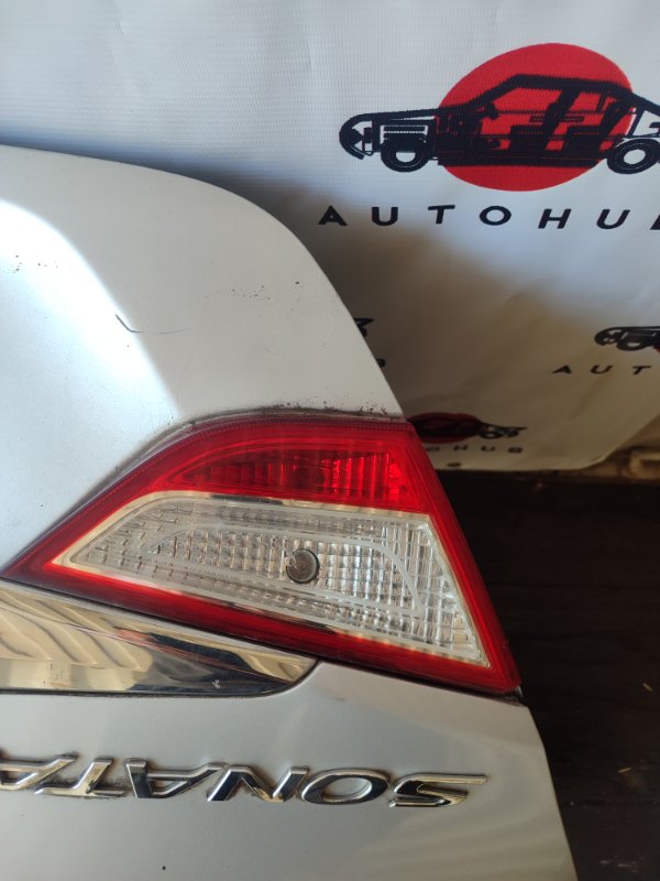 Фонарь крышки багажника - Hyundai Sonata YF