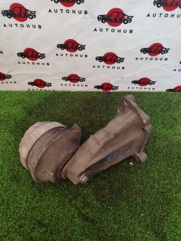 подушка двигателя
