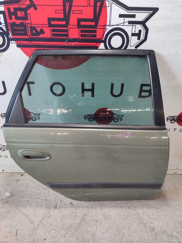дверь - TOYOTA AVENSIS