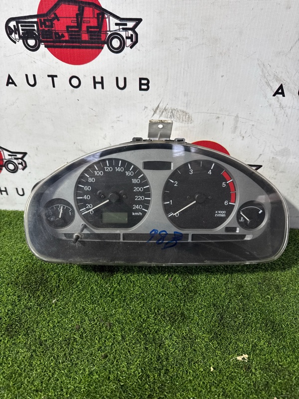 щиток приборов - Mitsubishi Carizma