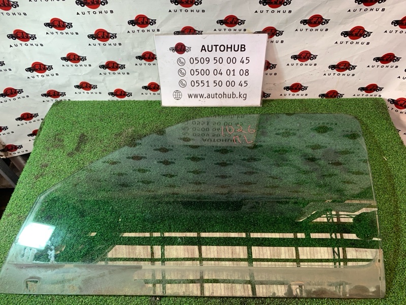 Боковое стекло