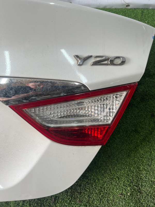 Фонарь крышки багажника - Hyundai Sonata