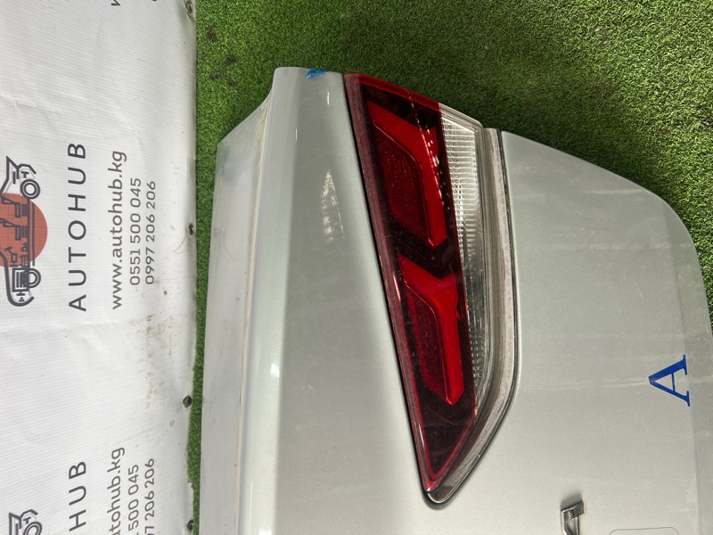 Фонарь крышки багажника - Hyundai Sonata