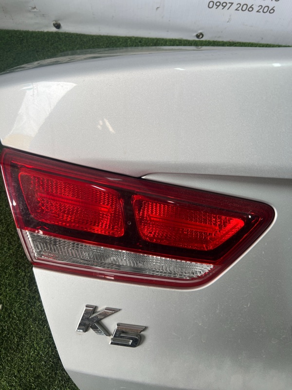 Фонарь крышки багажника - Kia K5