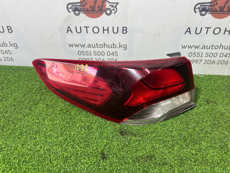 фонарь заднего хода - Hyundai Sonata