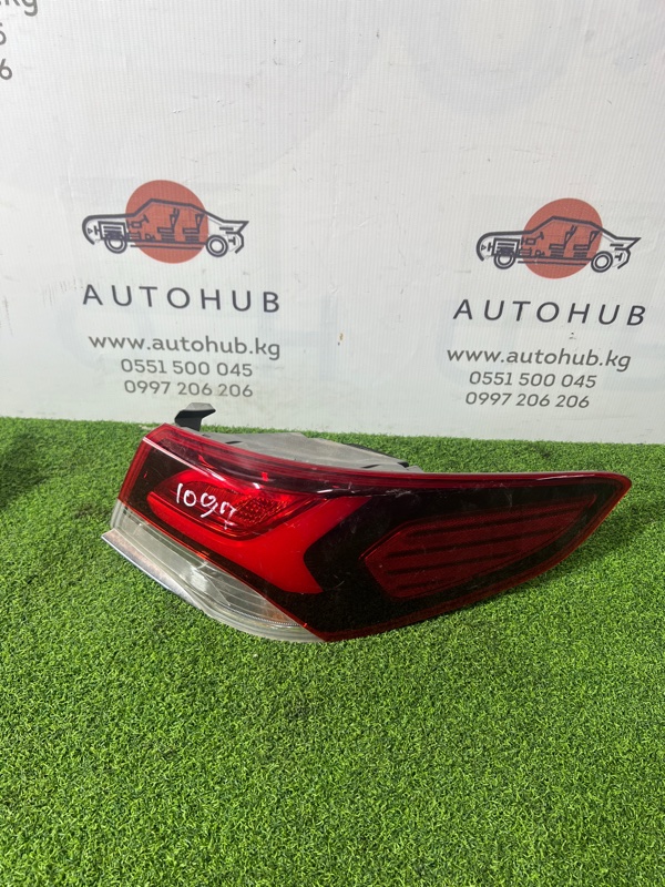 фонарь заднего хода - Hyundai Sonata
