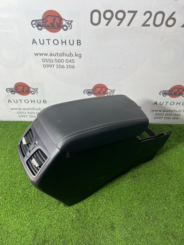 подлокотник - Hyundai Sonata