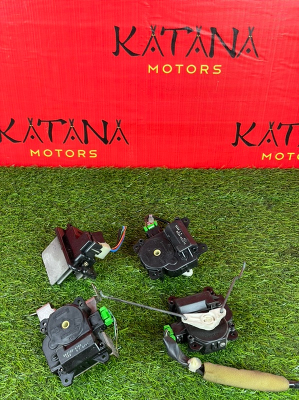 моторчик заслонки отопителя - HONDA TORNEO