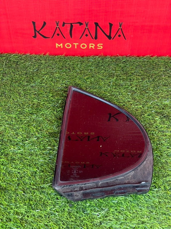 глухое стекло - Toyota WINDOM