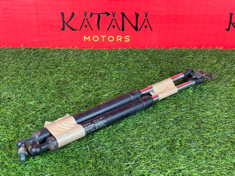 Амортизатор багажника и капота