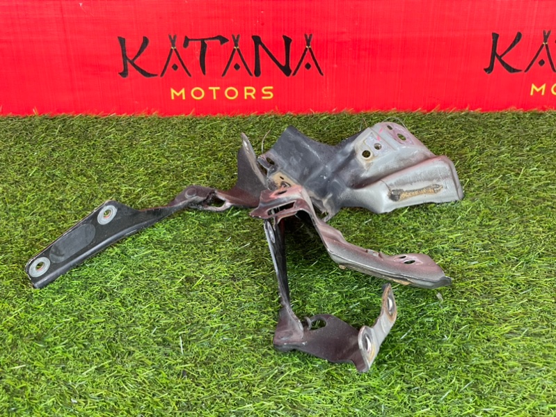 петля капота - HONDA INSPIRE