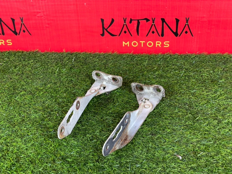петля капота - HONDA STEP WGN