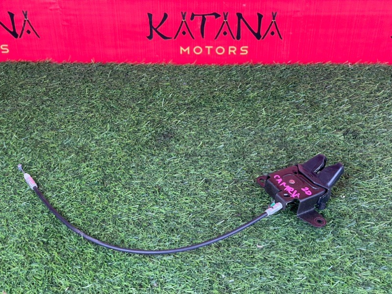 замок багажника - Toyota CAMRY