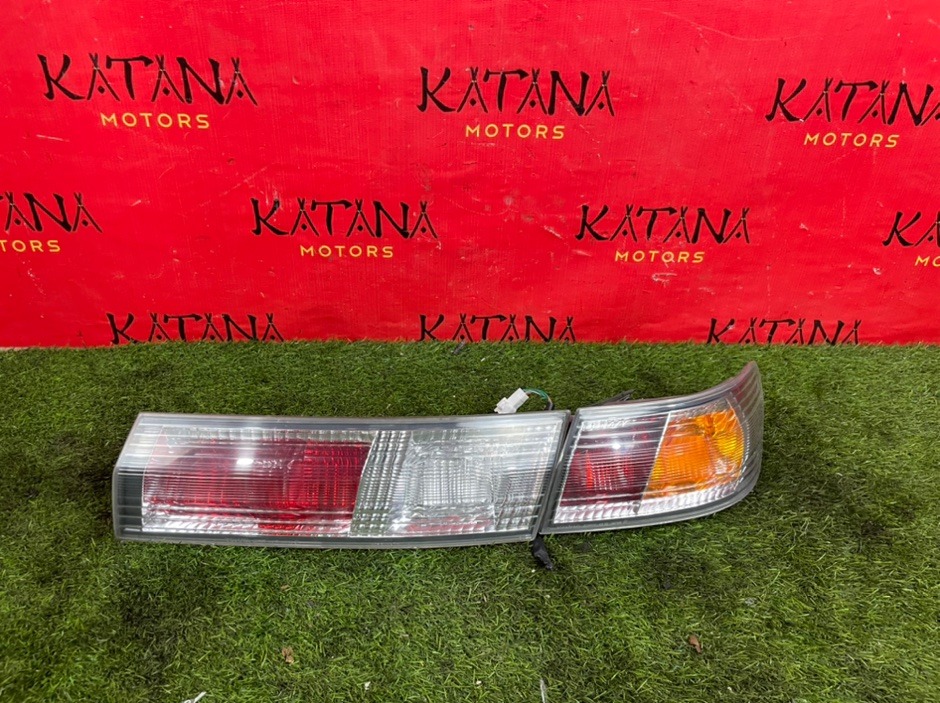 задний фонарь - Toyota GAIA