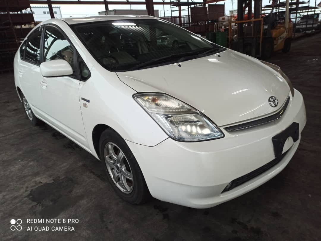 крыло - TOYOTA PRIUS