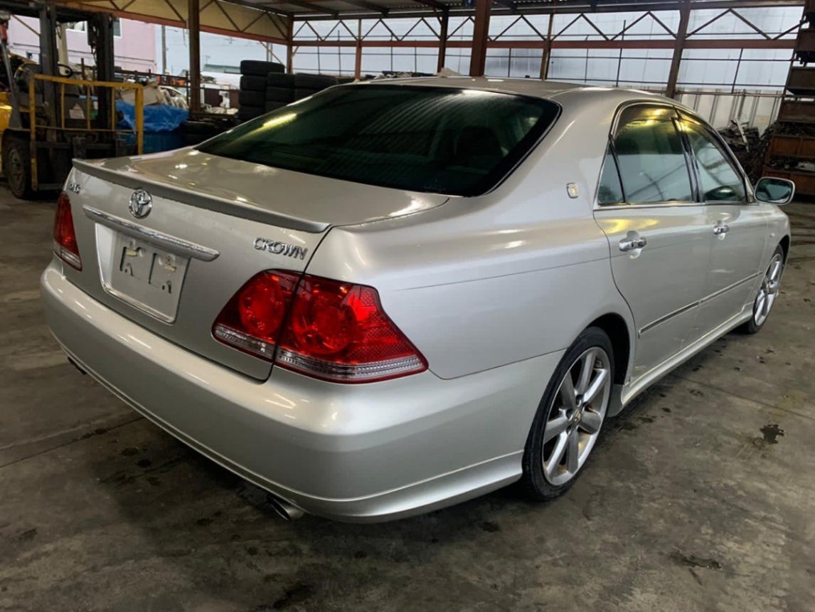 крышка багажника - TOYOTA Crown