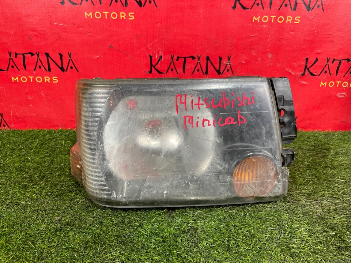 фара - MITSUBISHI Minicab