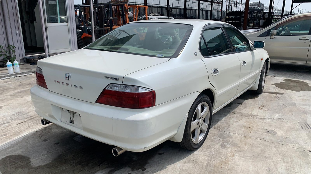 крыло - HONDA INSPIRE Type S