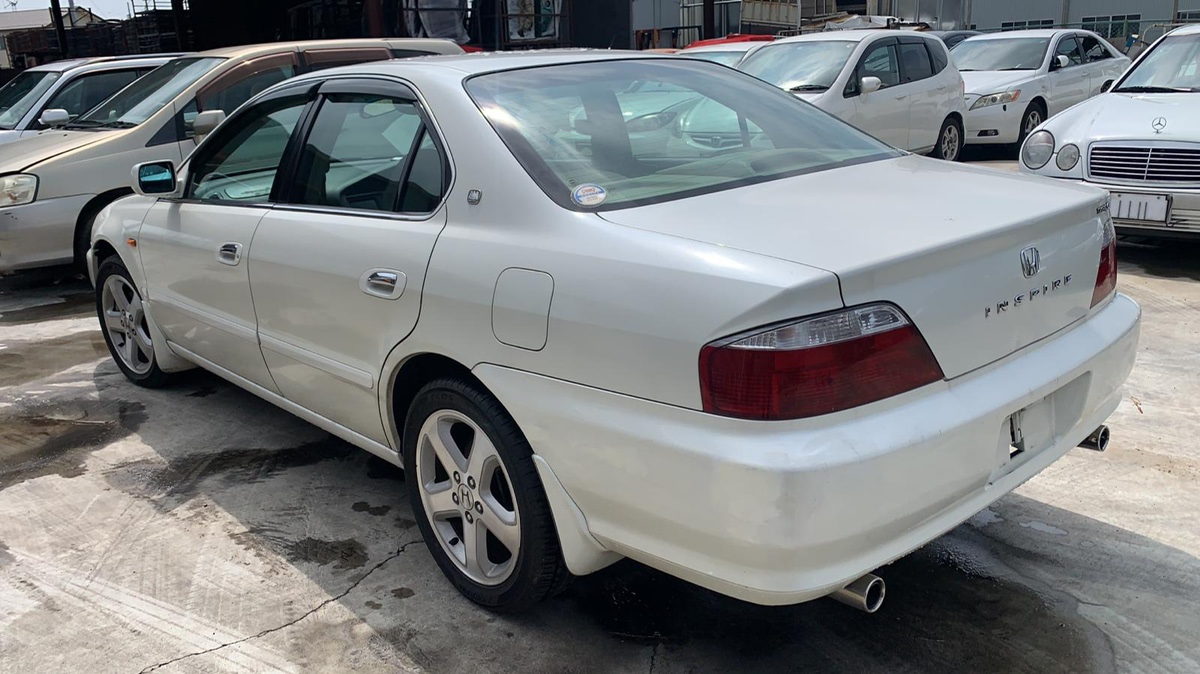 бампер - HONDA INSPIRE Type S