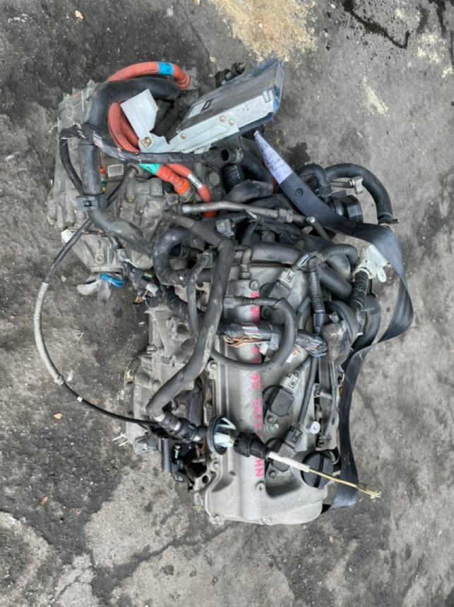 двигатель в сборе - TOYOTA PRIUS