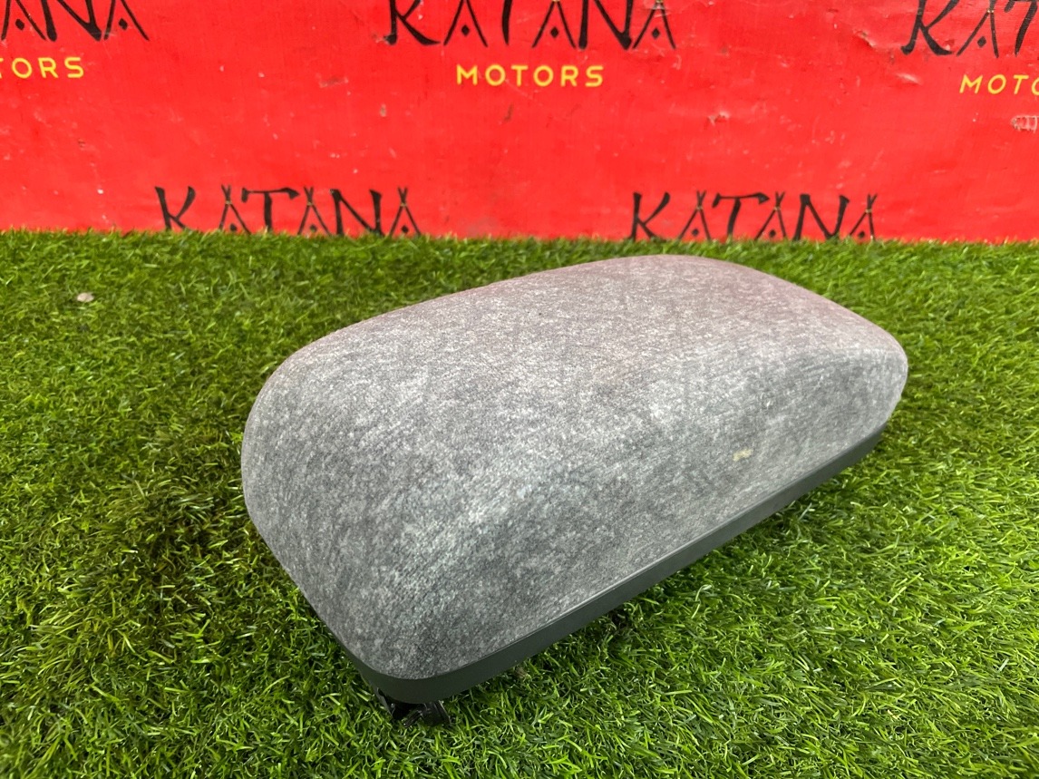 подлокотник - TOYOTA Karina