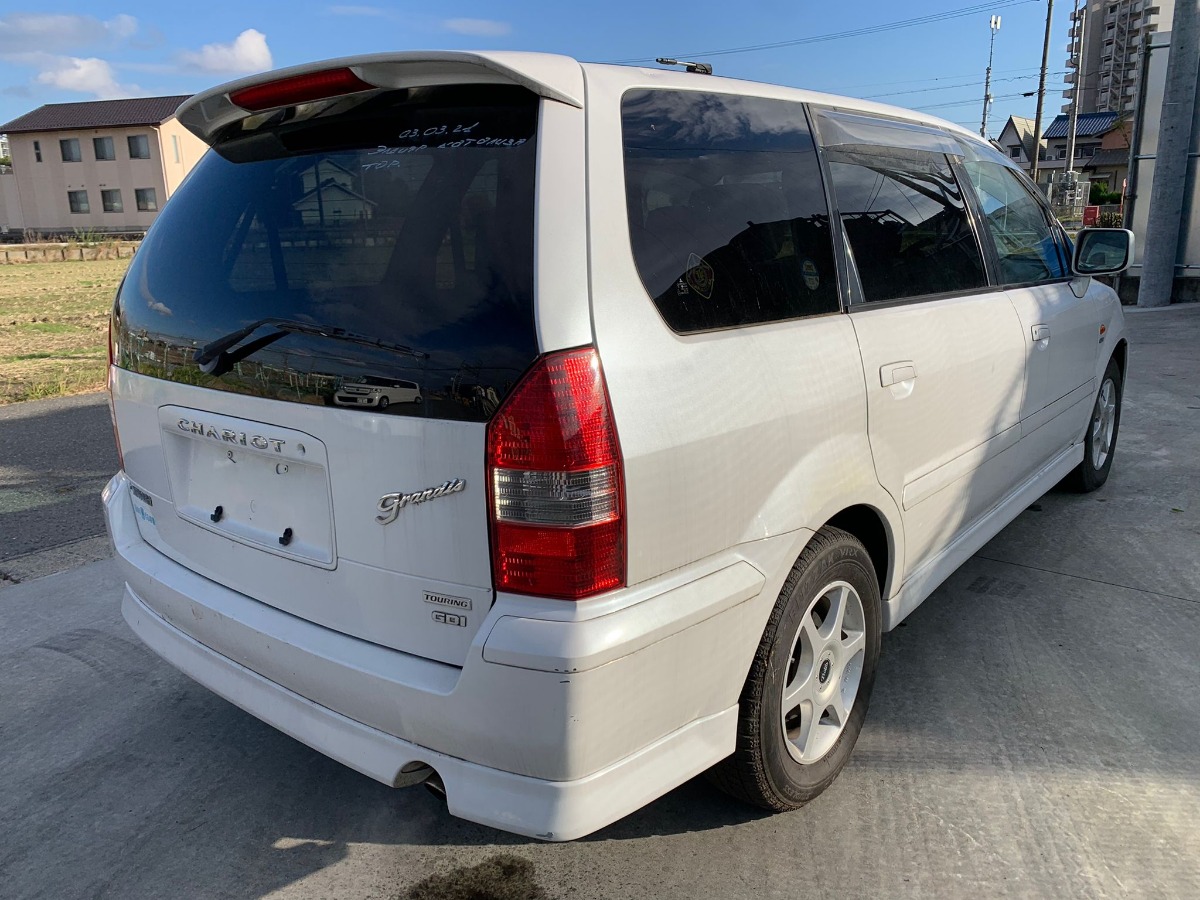 задний фонарь - MITSUBISHI Chariot