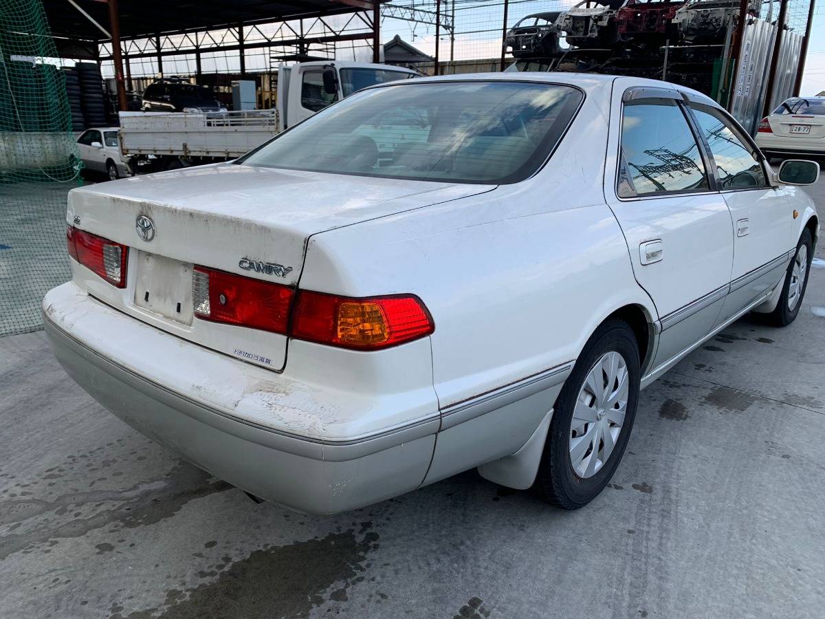 задний фонарь - Toyota CAMRY