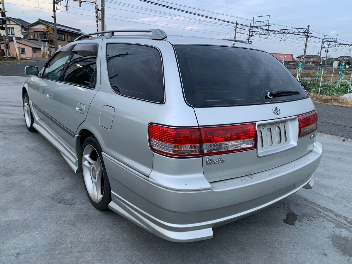 задний фонарь - Toyota Mark II