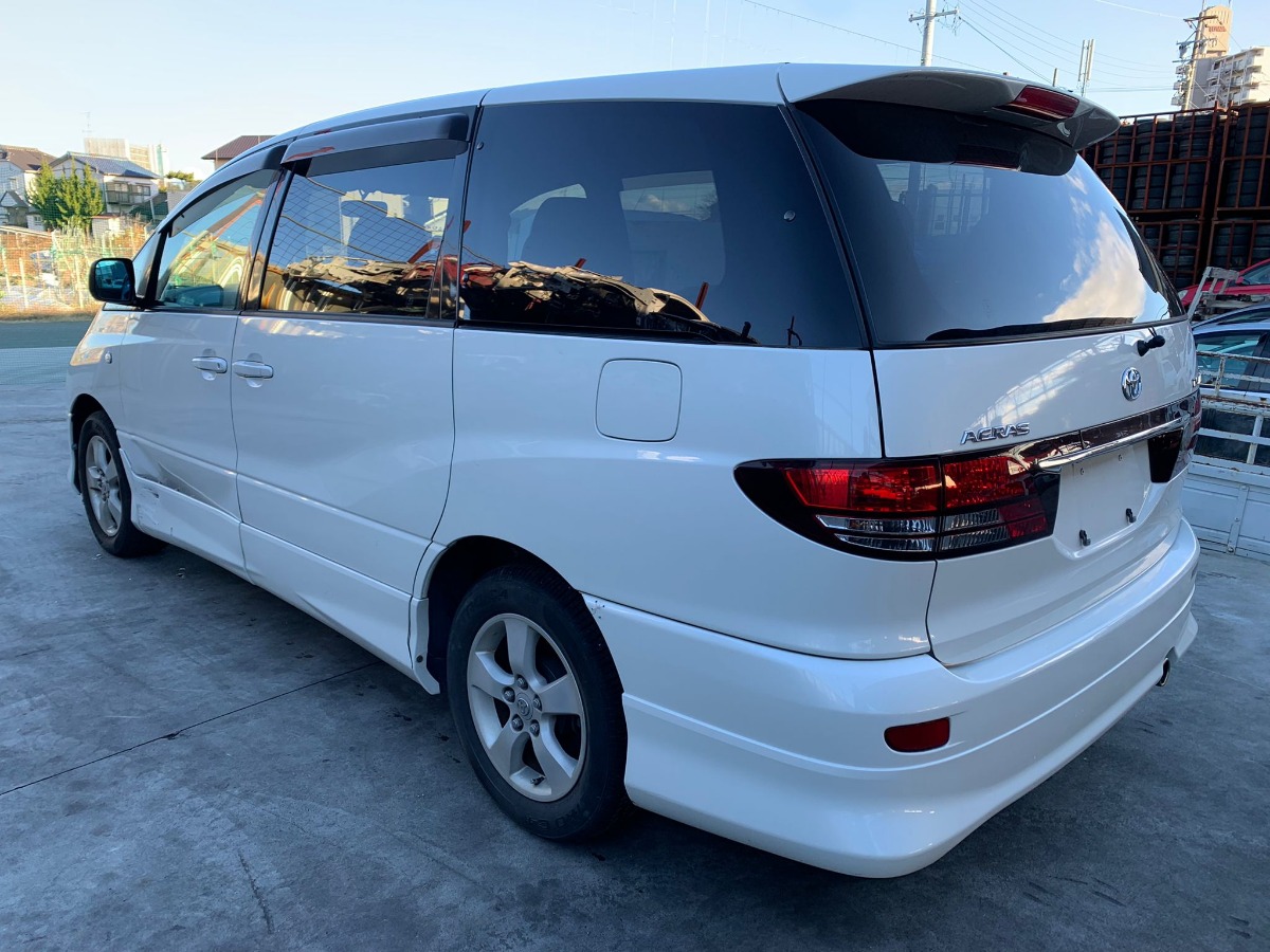 задний фонарь - Toyota ESTIMA