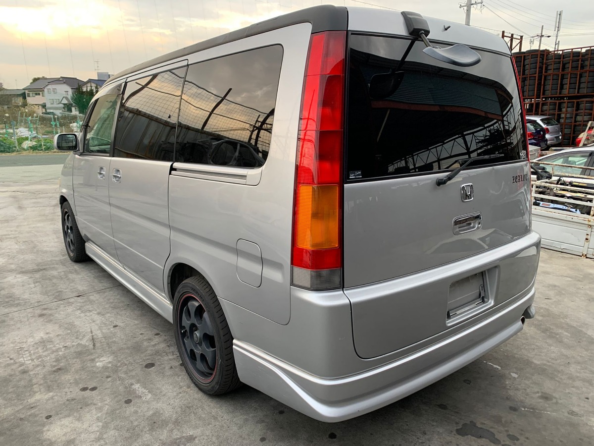задний фонарь - HONDA STEP WGN