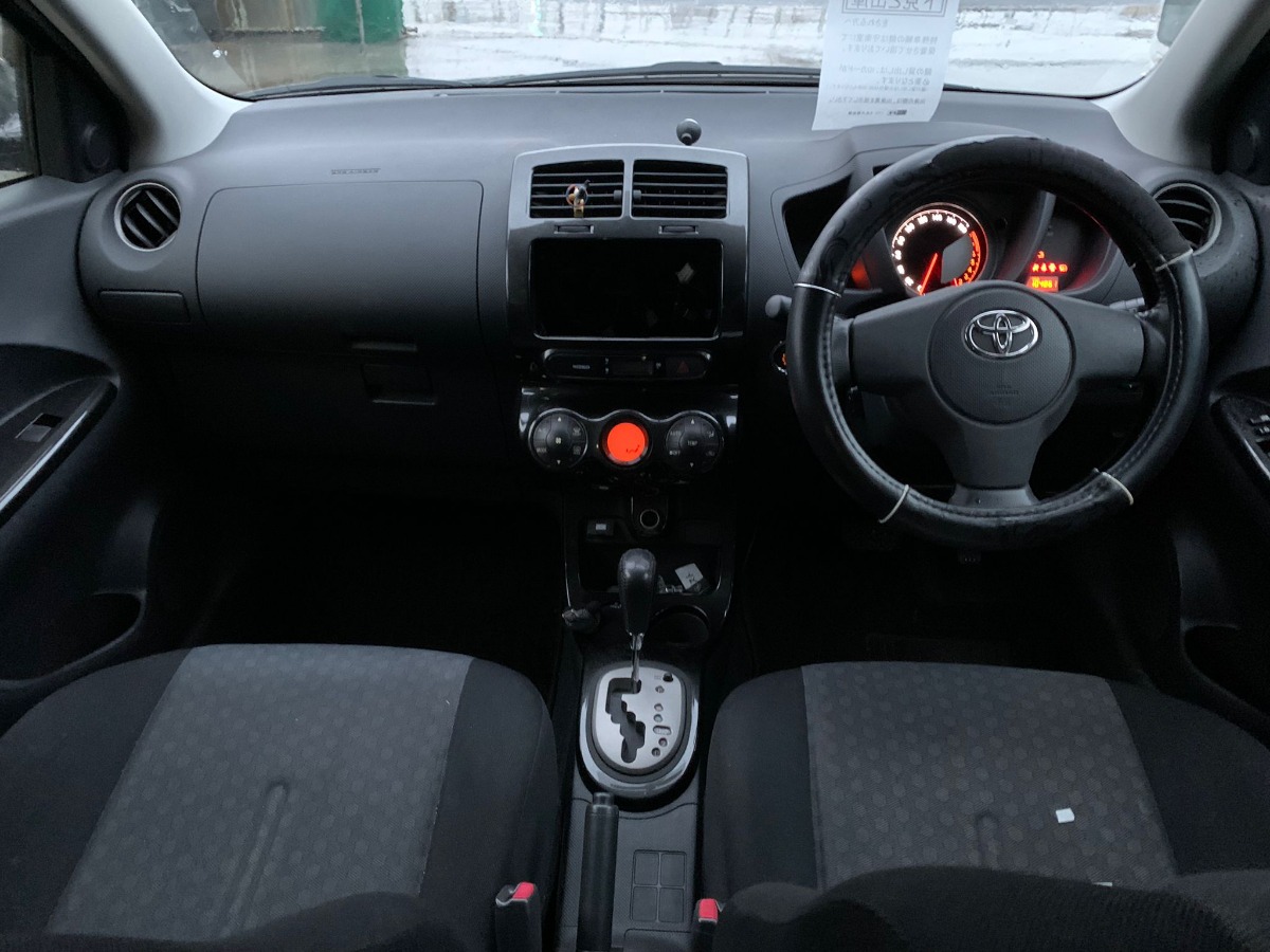 руль - Toyota IST