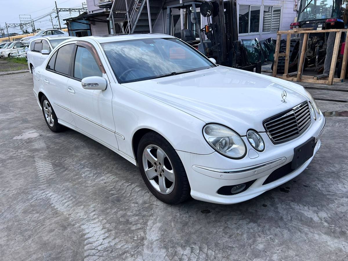 капот - Mercedes-Benz E-Class