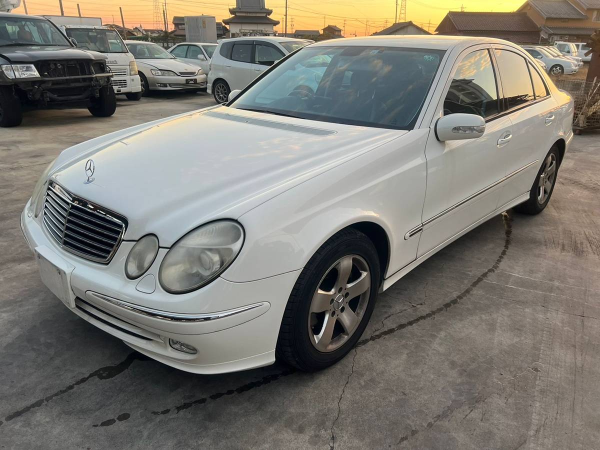 капот - Mercedes-Benz E-Class